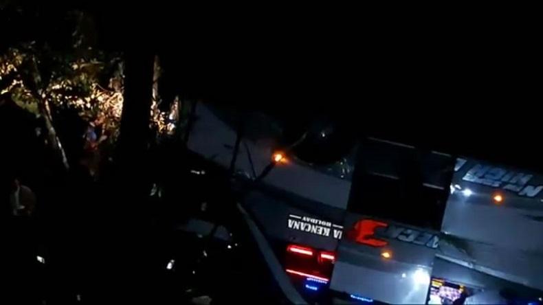 Bus Masuk Jurang di Sumedang, Korban Tewas jadi 27 Orang