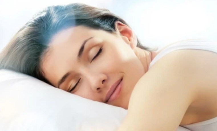 5 Cara Sederhana Menjaga Kebersihan dan Kesehatan Kulit, Nomor 3 Rajin Ganti Sarung Bantal 