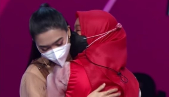 Saat Coaching The Voice Kids Indonesia: Isyana Makan Gaji Buta, Rizky dan Yura Menitikkan Air Mata 