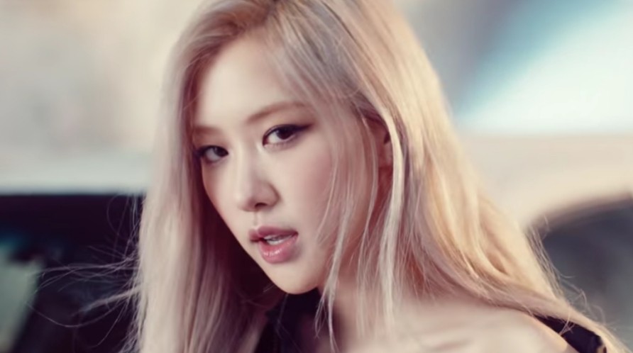 Rose BLACKPINK Debut Solo, Rilis Single Pertama On The Ground  