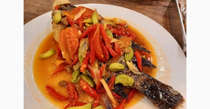 Mencicipi Nila Toba Tauco, Kuliner Lezat Khas Danau Toba