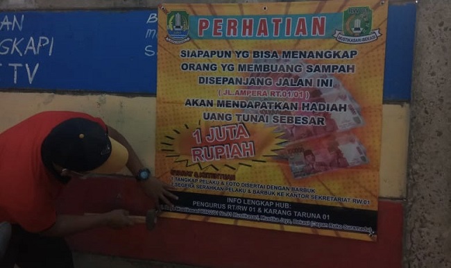 Cari Pelaku Pembuang Sampah Sembarangan, Warga Bekasi Ini Bikin Sayembara hadiahnya Rp1.000.000