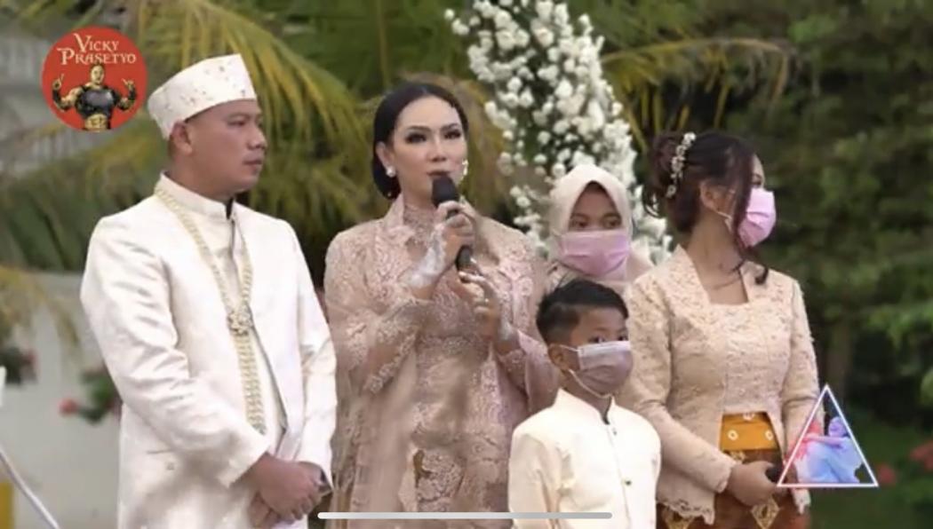 Azka Corbuzier Tak Hadir di Pernikahan, Begini Kata Kalina Octaranny