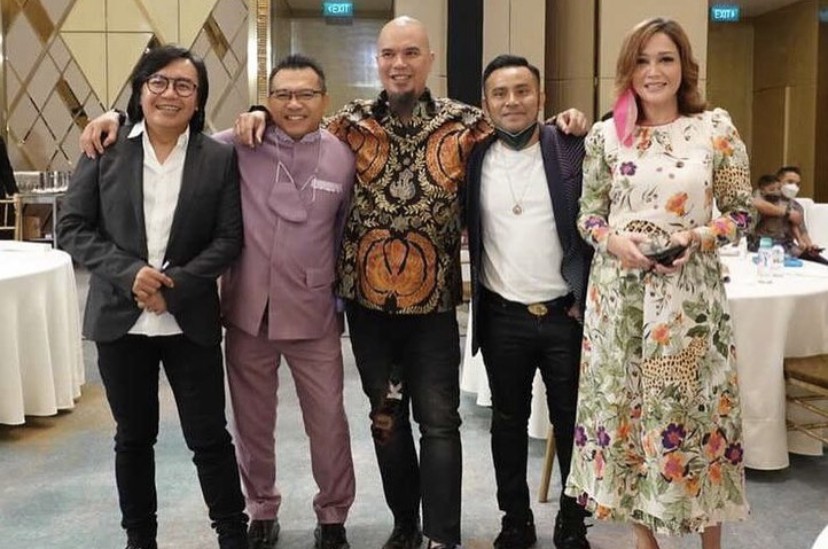 Saat-Saat Canggung Ahmad Dhani Bertemu Maia Estianty di Acara Lamaran Aurel dan Atta