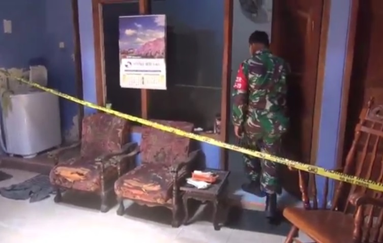 Geger, Pensiunan TNI di Lamongan Simpan Granat Nanas dalam Lemari Pakaian 