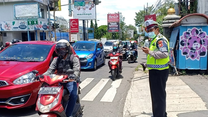 Libur Isra Mikraj, Kendaraan ke Lembang Naik 30 Persen Didominasi Turis Lokal