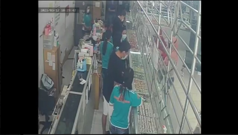 Kawanan Perampok Kuras 3,7 Kg Emas di Banyuwangi, Aksi Terekam CCTV 