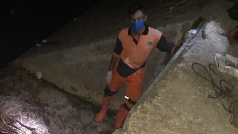 Pulang dari Puskesmas, Pria di Pulogadung Ditemukan Tewas Mengambang di Kali