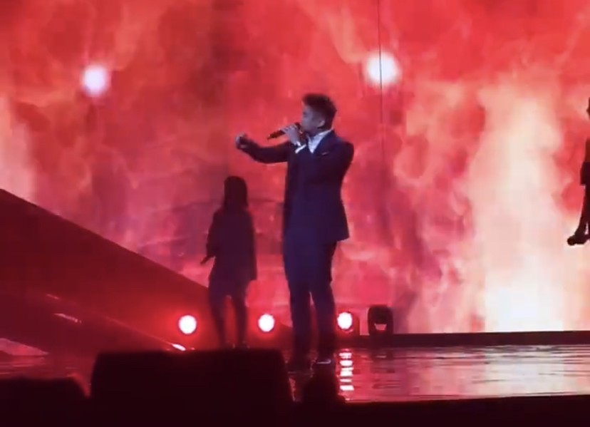 Boy William Ikut Nyanyi Bareng Top 5, Khusus Ngerap ala Eminem di Indonesian Idol    