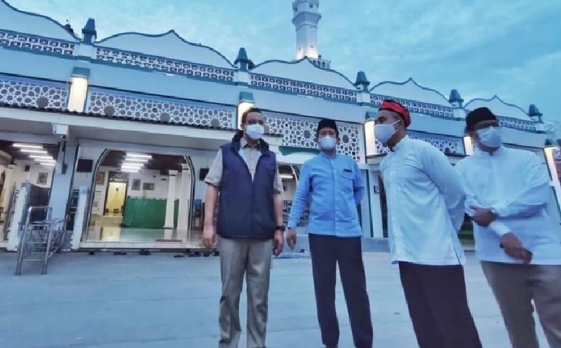 Anies Salat Subuh di Masjid Luar Batang, Tinjau Revitalisasi Destinasi Wisata Religi