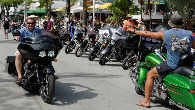Polisi Dilarang Kawal Rombongan Motor Gede, Ini Komentar Mengejutkan Klub Moge