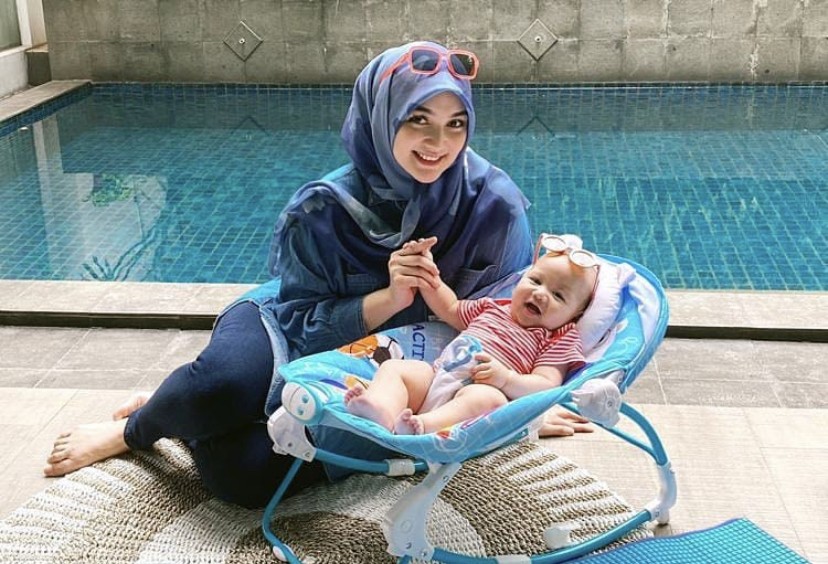 Mulai Berikan Anak MPASI, Ini Tips dari Citra Kirana agar Asupan Tercukupi