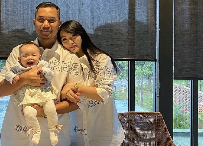 Suami Ulang Tahun, Zaskia Gotik Beri Hadiah Jam Tangan Mewah