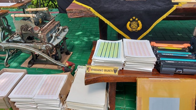 Polres Bandara Soetta Tangkap 6 Pembuat Meterai Palsu Beromzet Miliaran Rupiah