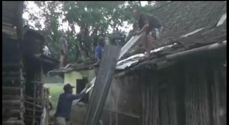 Diterjang Angin Kencang, Puluhan Rumah Rusak di Magelang 