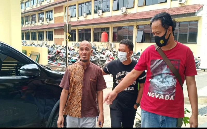 4 Fakta Pria Palembang Bakar Mushola dan Alat Sholat, Nomor 1 Bikin Geli