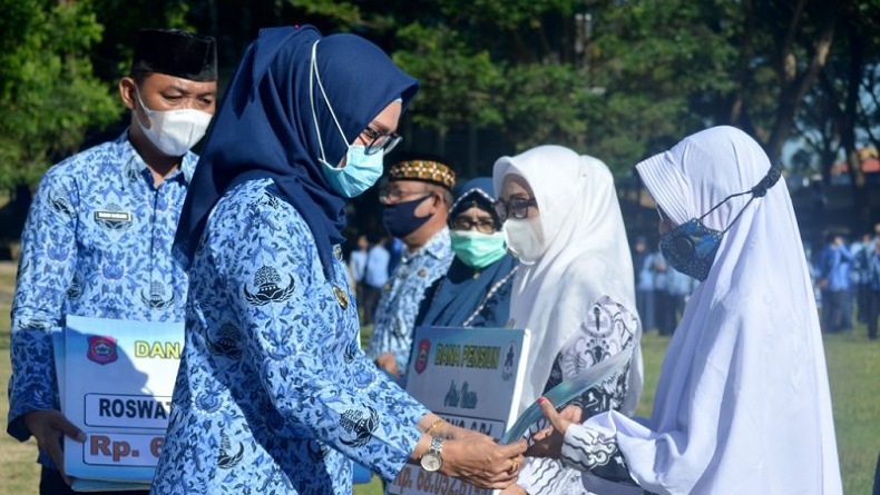 197 ASN Bone Bolango Terima SK Kenaikan Pangkat Pengabdian