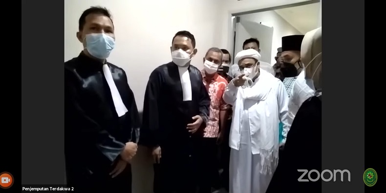 Habib Rizieq Hadapi Sidang Vonis, Kuasa Hukum: Harusnya Dibebaskan Tanpa Syarat