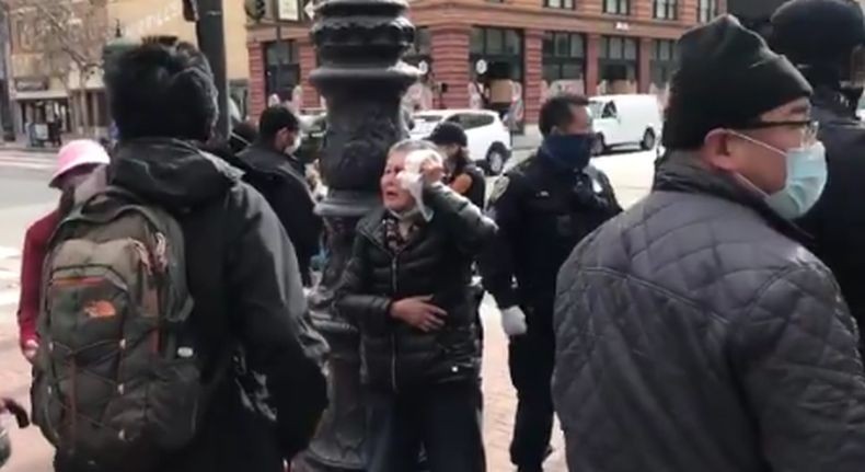 Perempuan Asia Diserang Lagi di AS, Korban Melawan Hajar Pelaku Sampai Berdarah