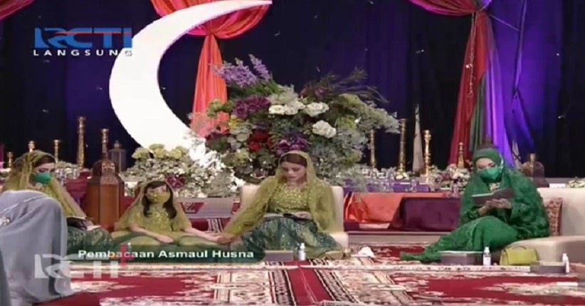 Hadiri Pengajian Aurel Hermansyah, Krisdayanti Pakai Busana Serba Hijau