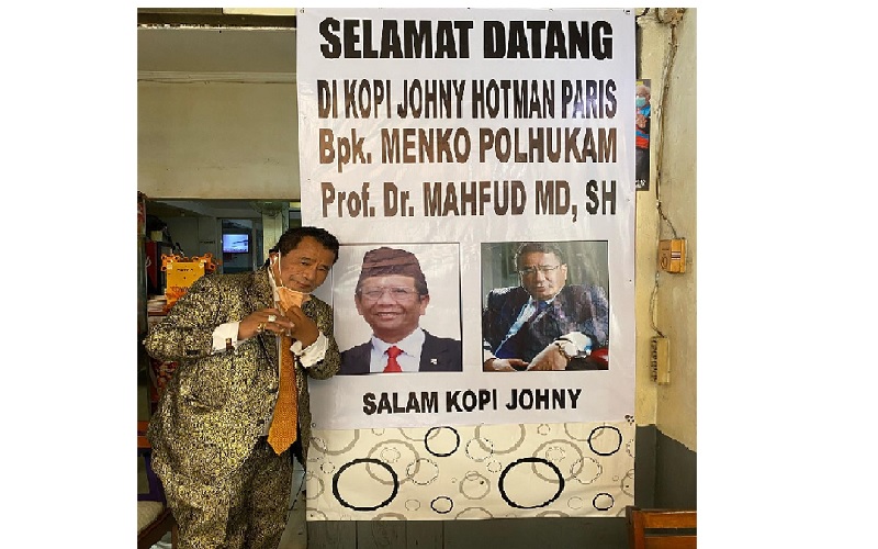 Ngopi Bareng Mahfud MD, Hotman Paris Pamer Sepatu Rp80 Juta 