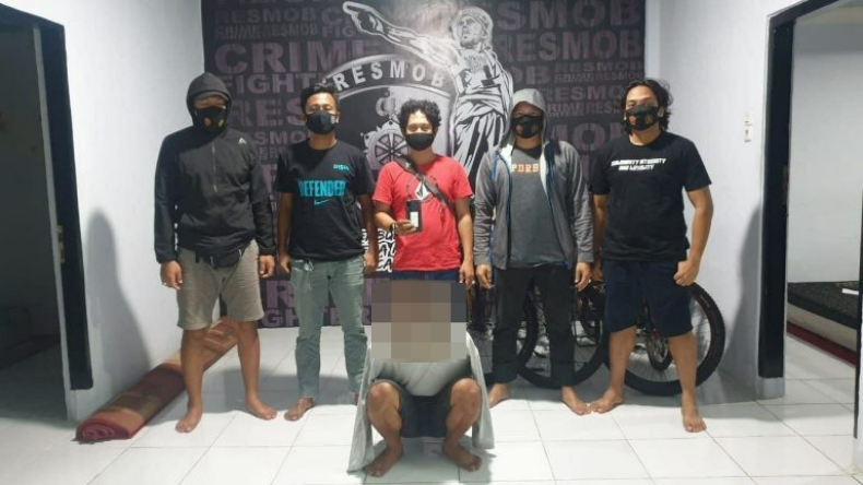 Pura-Pura Beli Bensin dan Rokok, Pria di Pinrang Sikat Ponsel Penjual