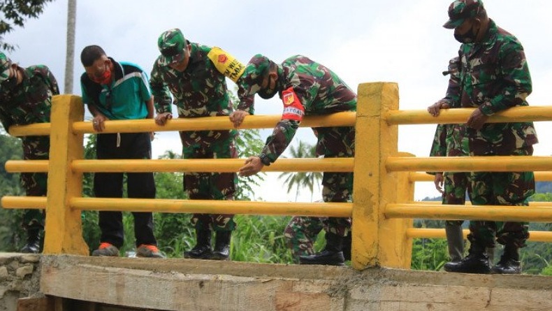 TMMD di Kamalu Diapresasi Tim Wasev Mabesad