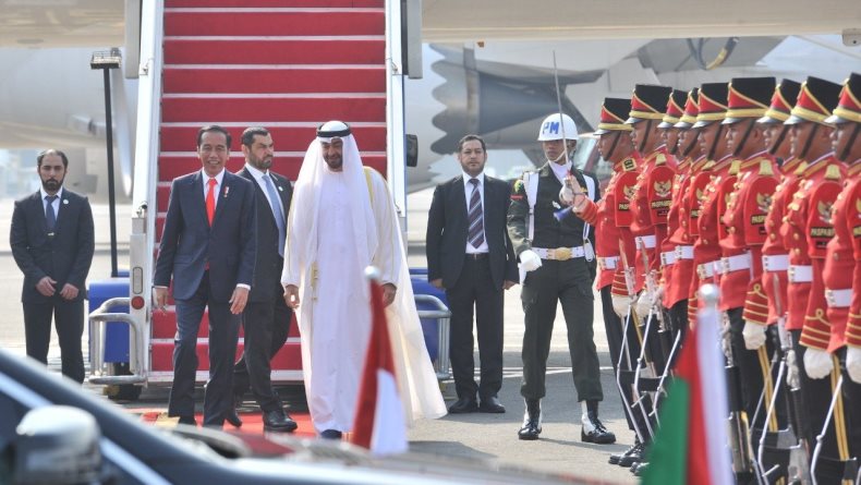 Terungkap, Begini Cerita Awal Mula Kedekatan Jokowi dengan Putra Mahkota UEA Pangeran MBZ