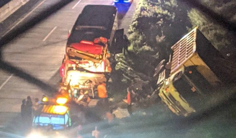 Bus Hantam Truk di Tol Semarang-Solo, 1  Penumpang Luka Berat