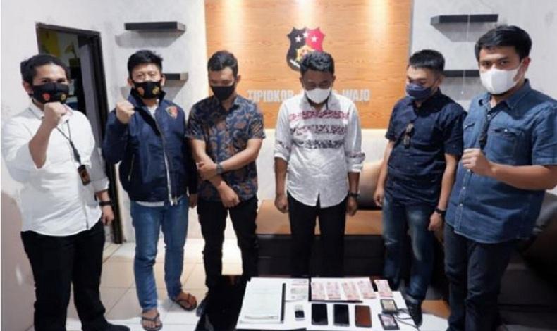 Peras Kades Rp10 Juta, 3 Anggota LSM di Wajo Ditangkap Polisi