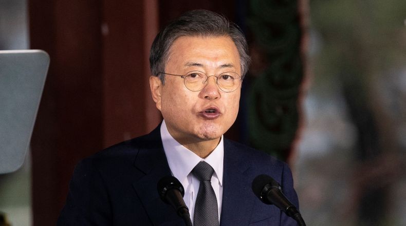 Presiden Korsel Moon Jae In Disuntik Vaksin AstraZeneca Jelang KTT G7 di Inggris