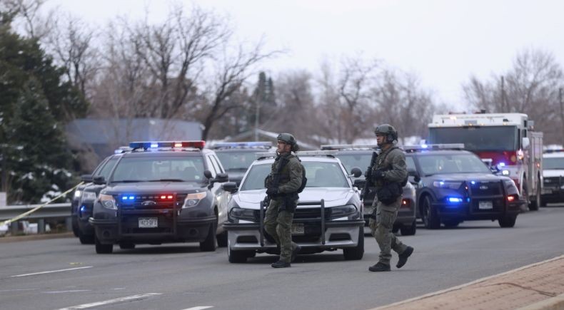 Penembakan Brutal di Supermarket AS, 6 Orang Tewas Termasuk Polisi