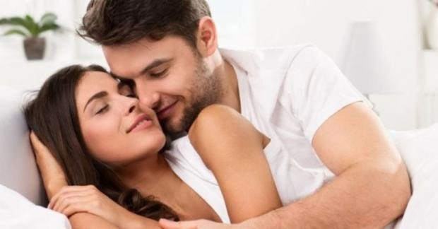 Posisi Berhubungan Seks Terbaik untuk Pria Berpenis Kecil