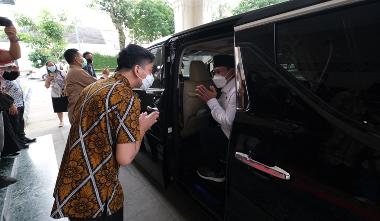 Gibran Digadang Maju Pilkada DKI, Cak Imin: Sukses Dulu di Solo 