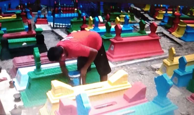 Hilangkan Kesan Angker, Makam di Klaten Ini di Cat Warna Warni