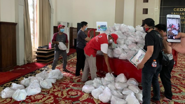 MNC Peduli Salurkan Bantuan Sembako untuk Masyarakat Terdampak Covid-19 lewat Kemensos