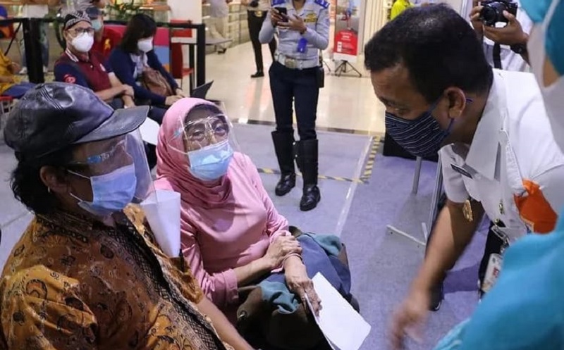 Pemkot Jakarta Timur Gunakan Mal untuk Lokasi Vaksinasi Covid-19 Lansia