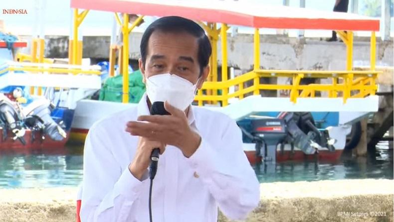 Cerita Sepak Bola, Presiden Jokowi Ledek Erick Thohir di Depan Nelayan Maluku Tengah