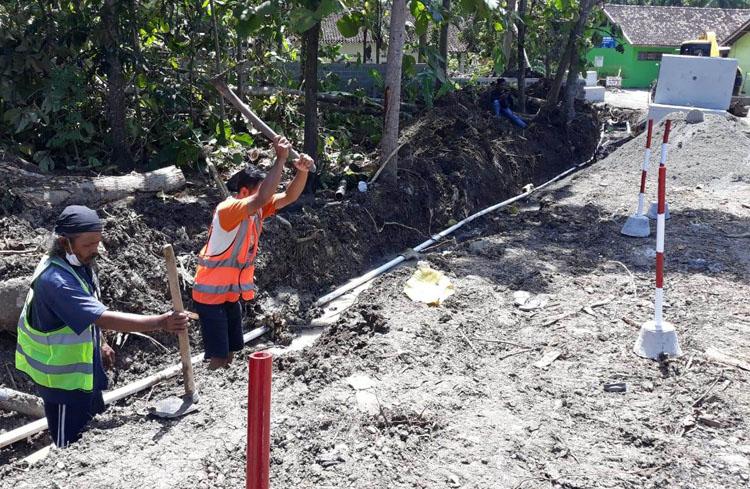 Pipa PDAM Kulonprogo Terkena Proyek Jalan, Pasokan Air Bersih ke Pelanggan Terganggu