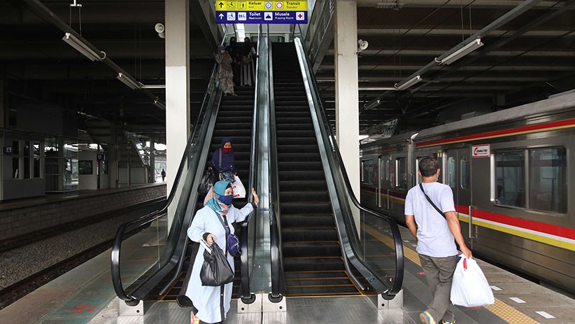 12 KA Berhenti Luar Biasa di Stasiun Jatinegara, Imbas Pengaturan Lalin Reuni 212