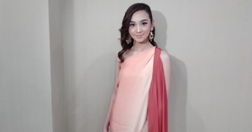 Cantiknya Lyodra Ginting Pakai Gaun Ombre Peach di HUT ke-13 Dahsyat