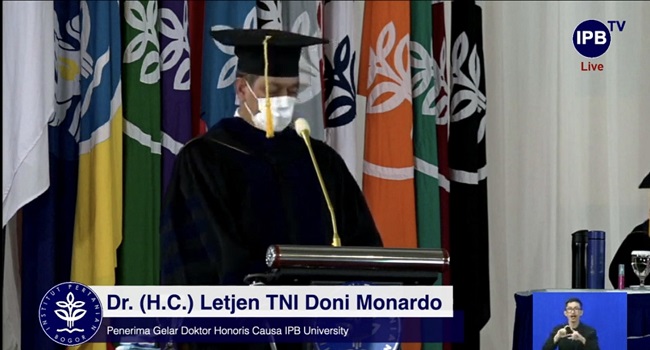 Dapat Gelar Honoris Causa IPB, Doni Monardo Komitmen Lestarikan Alam