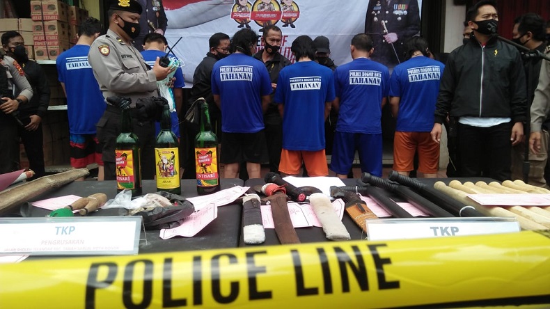 Tangkap Provokator Kerusuhan Antar Ormas di Bogor, Polisi Sita Sajam dan Bom Molotov