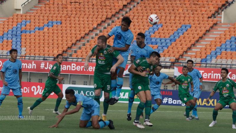 Penalti Gagal Masuk, 10 Pemain PSS Sleman Diimbangi Persela Lamongan