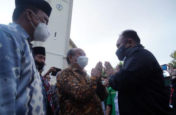 Satpam Gereja Katedral Cerita ke Menag soal Bom Makassar: Saya Tahan Depan Gerbang, Lalu Meledak