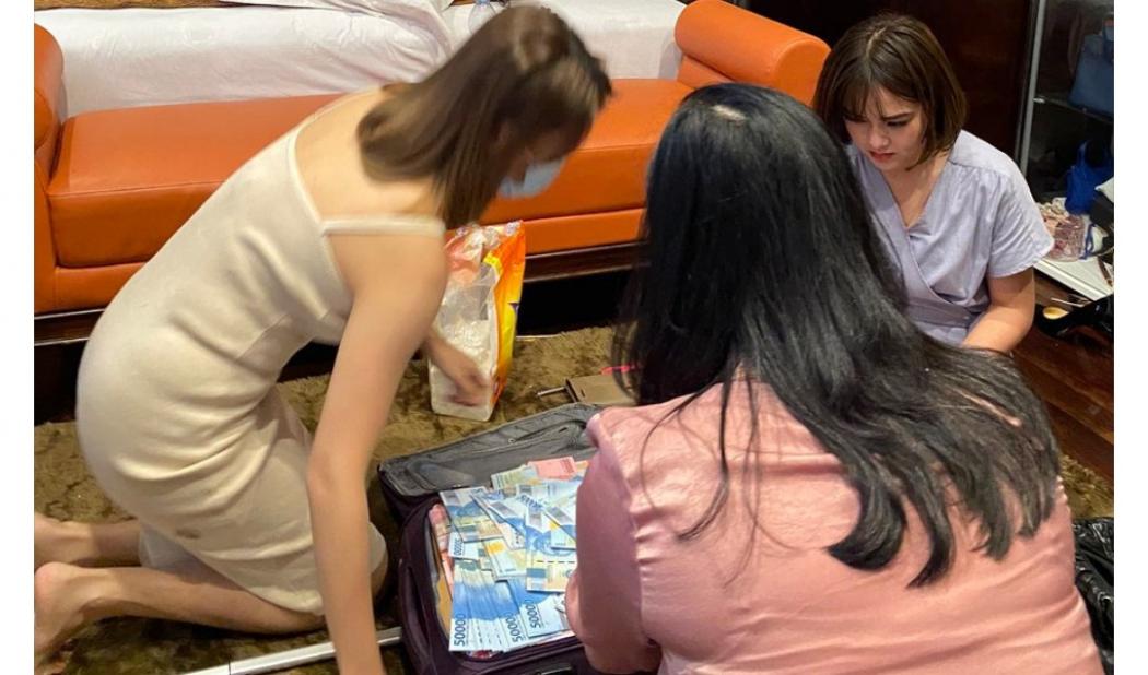 Heboh Amanda Manopo Ngitung Duit Sekoper, Netizen: Cantik Rupanya, Banyak Duitnya