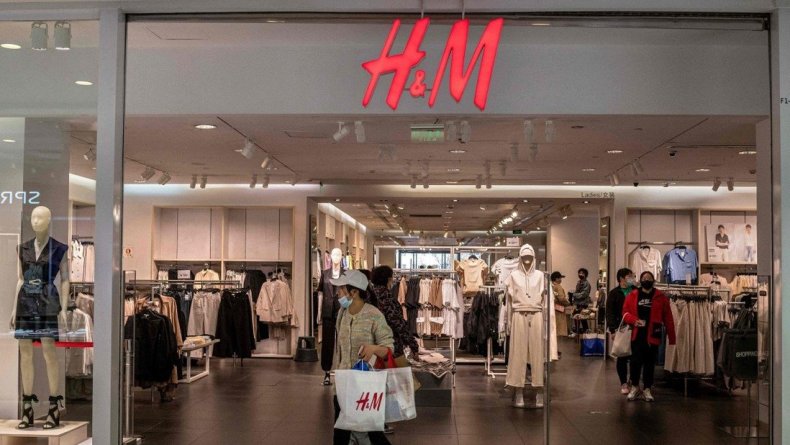 Diboikot di China, Gerai-Gerai H&M Ditutup Paksa Pemilik Lahan