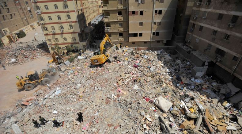 Gedung 10 Lantai Runtuh, 25 Orang Tewas