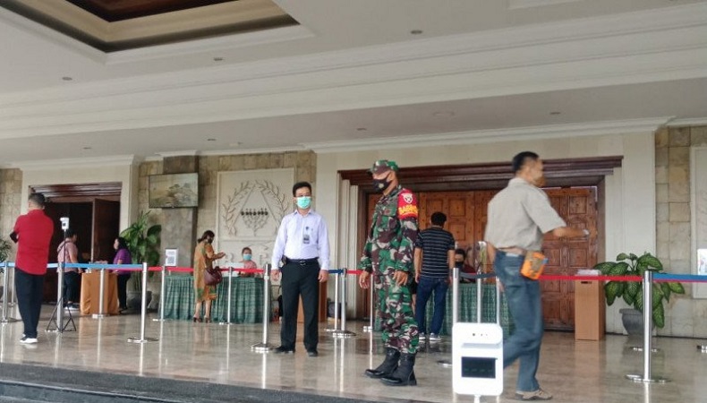Pascaledakan Bom Bunuh Diri di Makassar, TNI-Polri Patroli di Beberapa Gereja di Bali