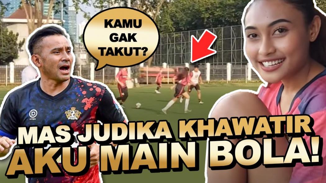 Kontestan Indonesian Idol X Novia Bachmid Main Bola Bareng Judika!